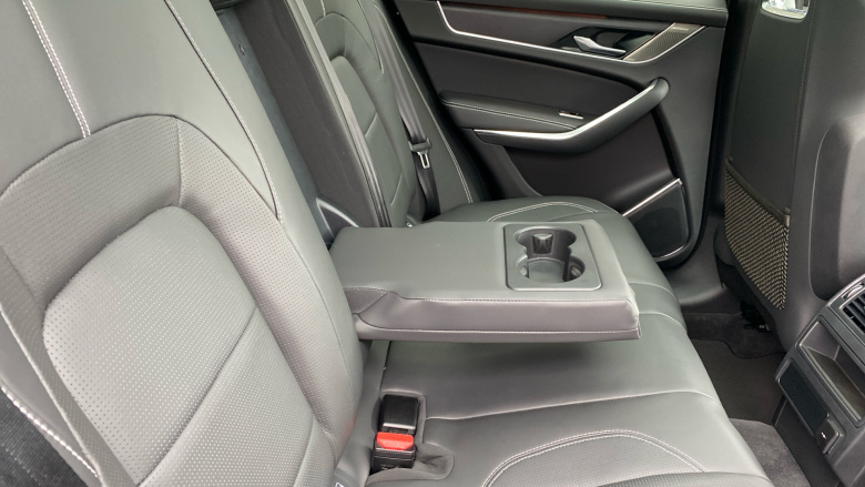 Jaguar F-Pace 2.0 P400e R-Dynamic HSE Black 5dr Auto AWD Estate